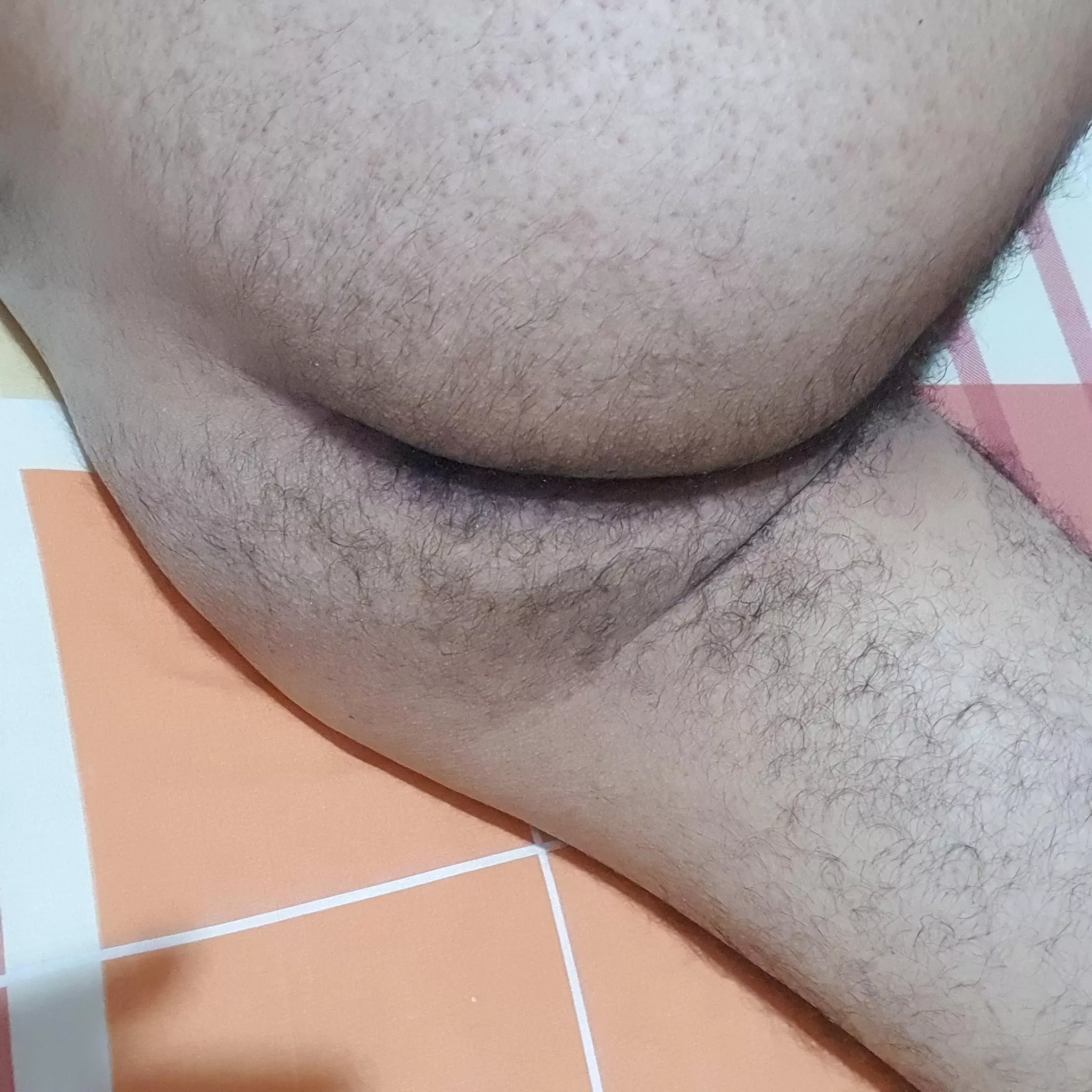 Hi. What do you think? It's the first time I share my ass