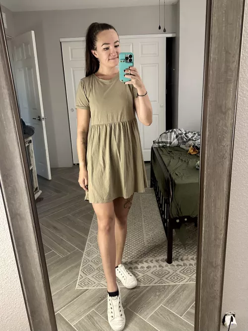 I love flirting with DILFs at parent teacher conferences 🤭 I hope they fantasize about what’s under my dress during our meeting 😈