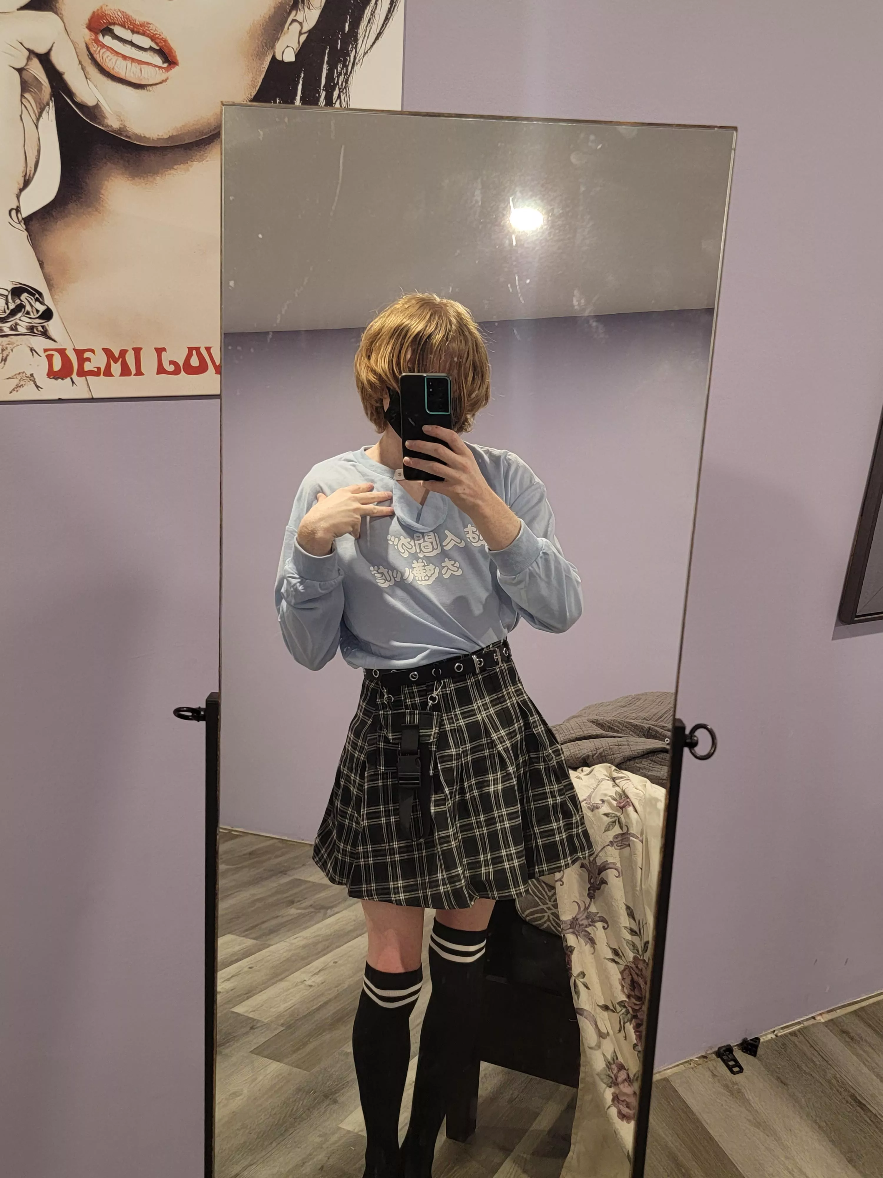 I swear this is the most comfortable shirt ever 🥰