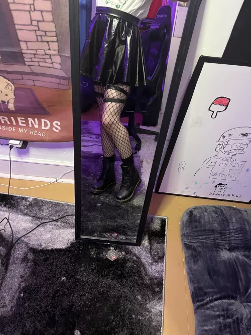 I’m feeling pretty today I hope you enjoy :3