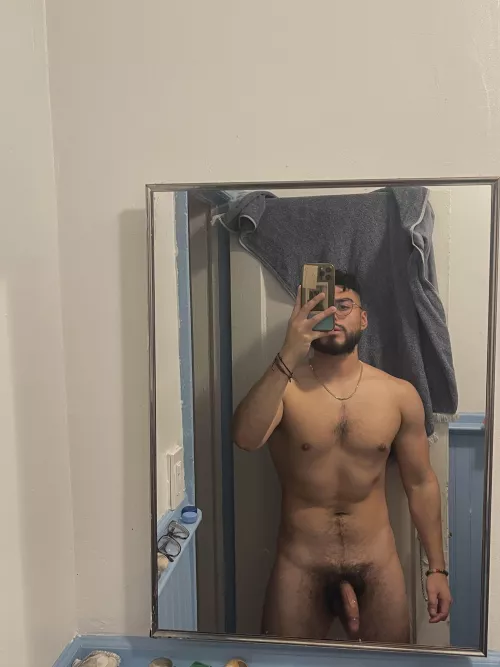 (M) 25 181lbs 5’11”