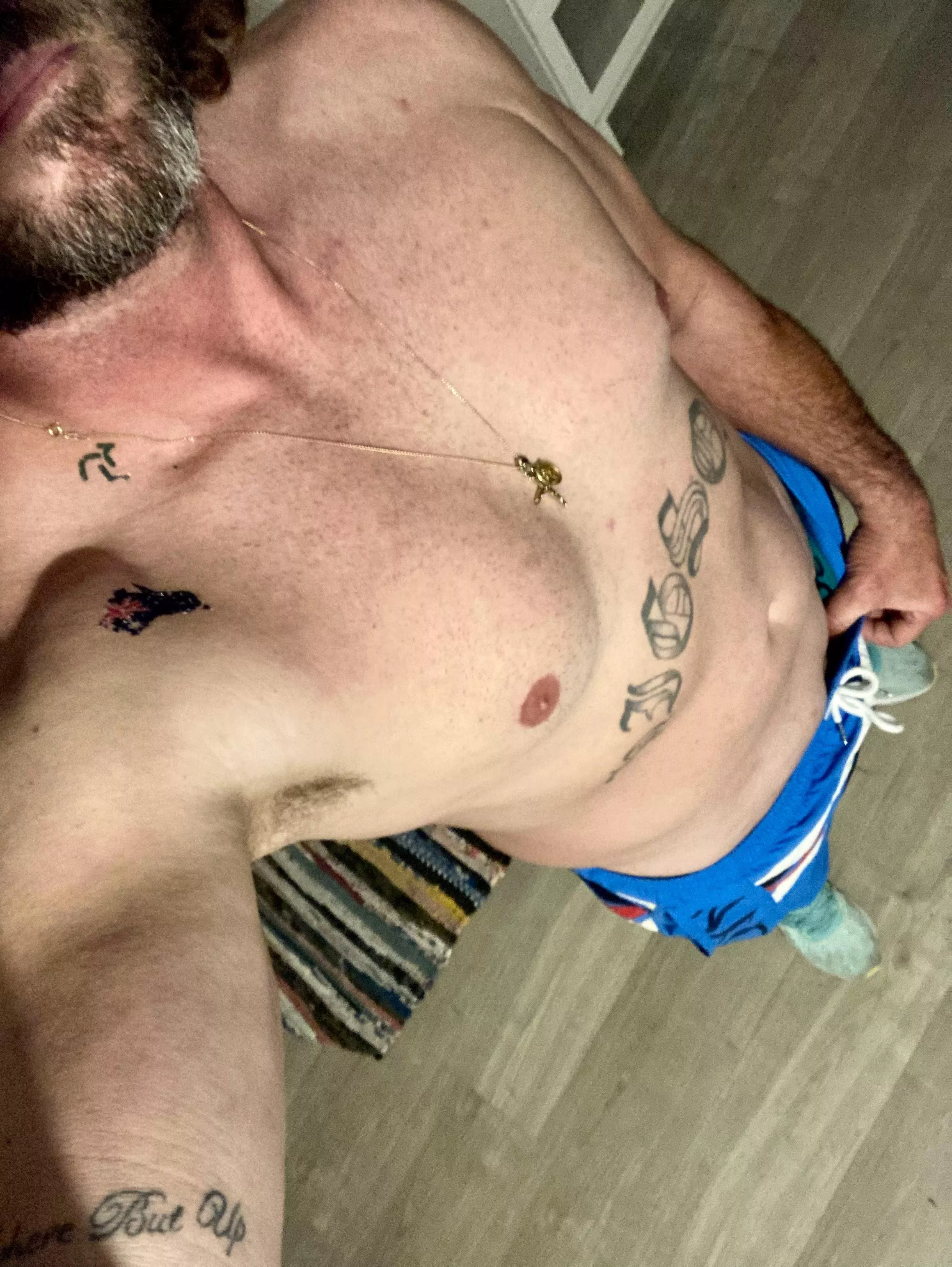 🙋🏼‍♂️🤓 m