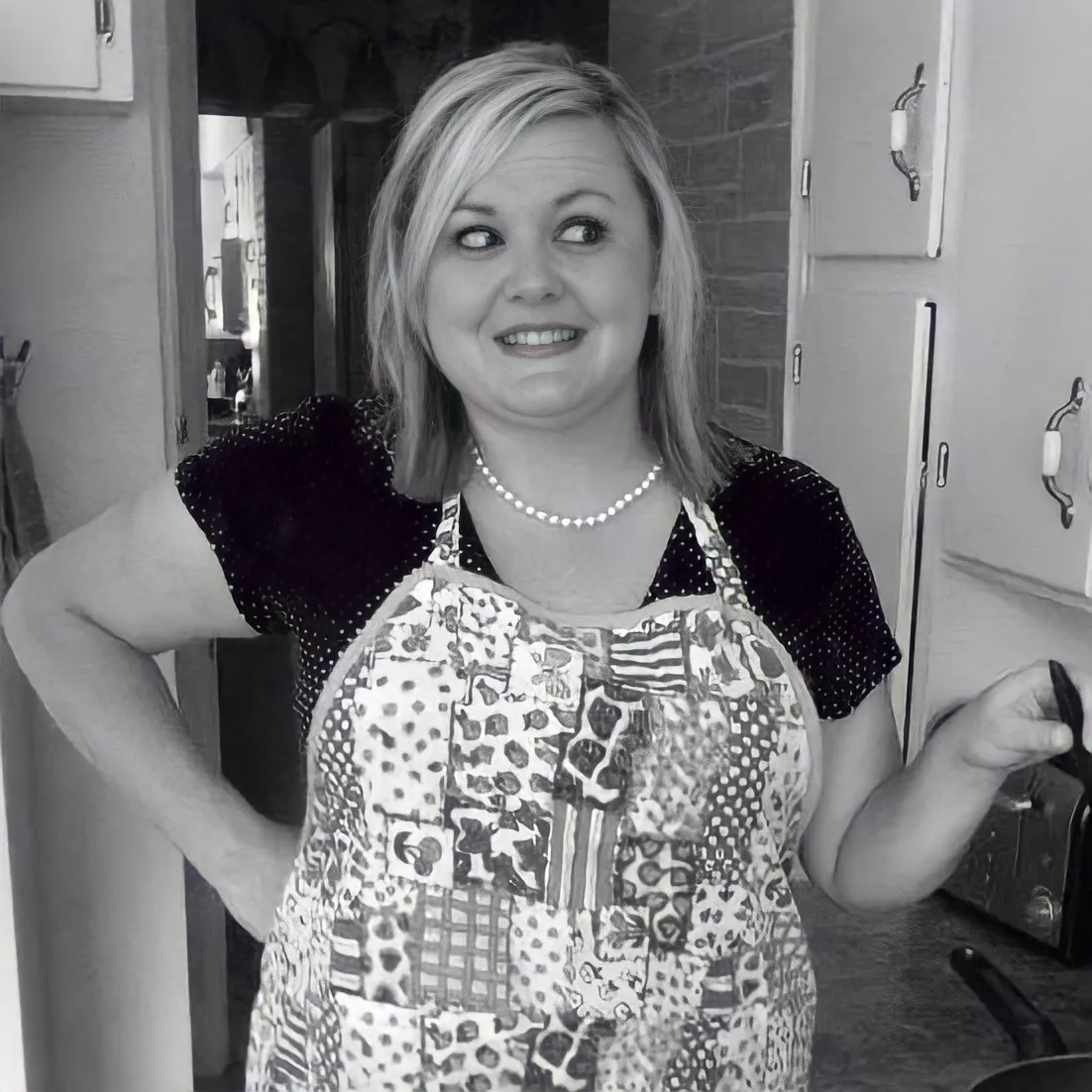 No nudity...but I give great blowjobs and make a tasty breakfast...😉