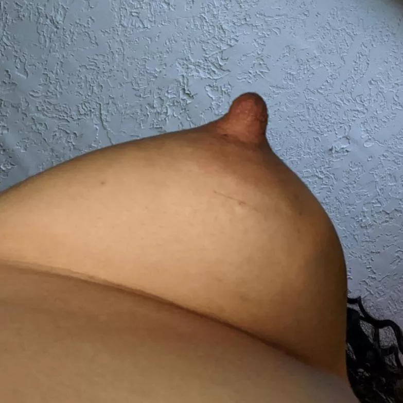 Phone broke... AGAIN! Guess we're posting old content for the next 24hrs! 🤷🏽‍♀️🤪💦