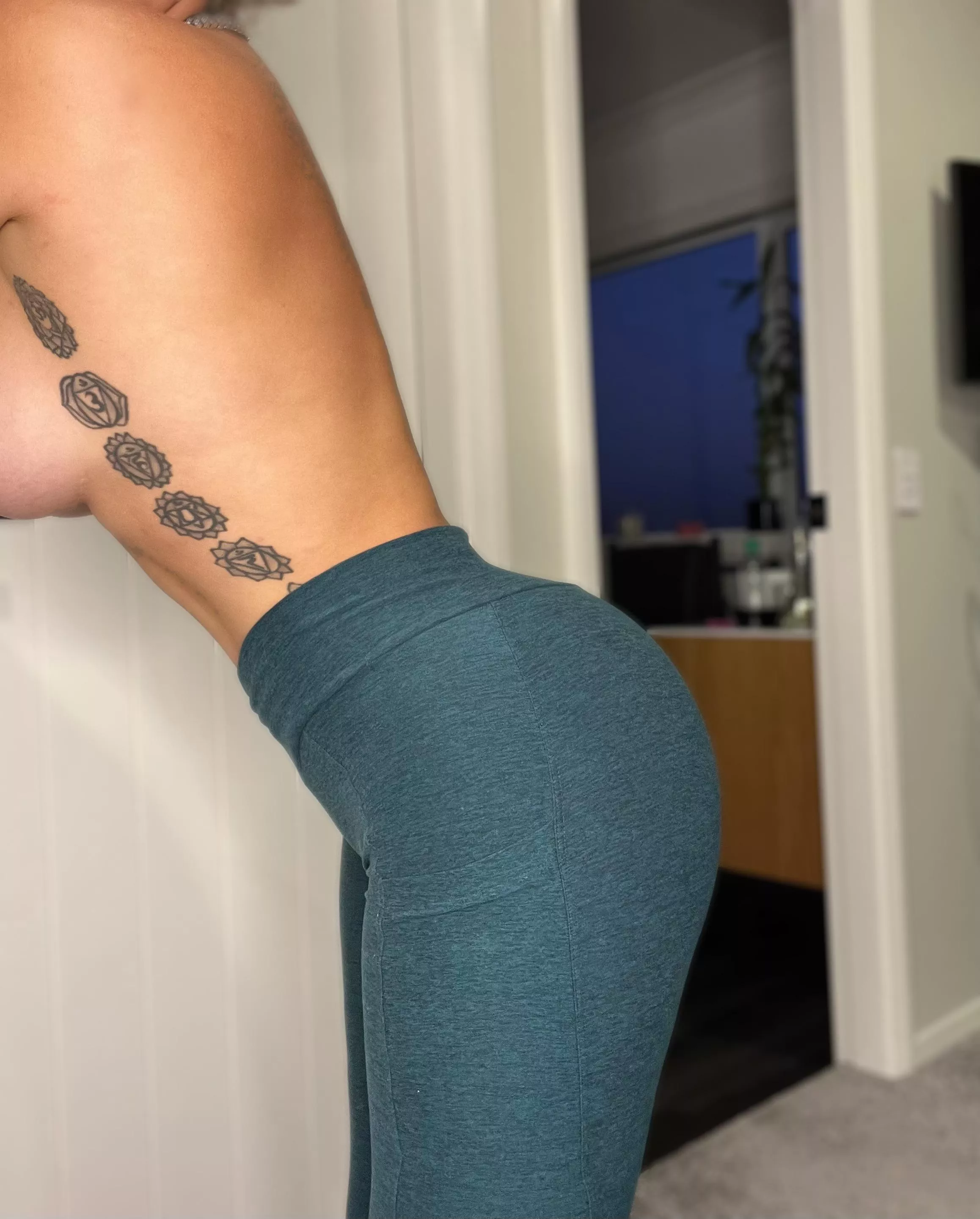 There’s room for one behind me [f]