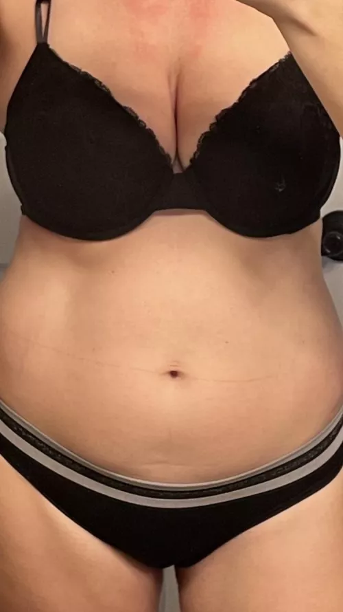 VAULT: 10/7/21: VS midnight lace w/ sexy black thong (NSFW) 🖤 [img]