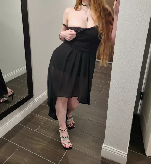 which hotel door is this hotwife hiding behind?