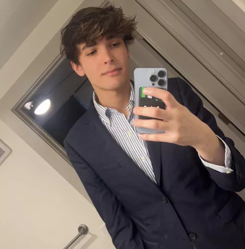 Who wants to suck me after work? ;)