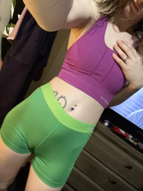 Why don’t you come over to page page to see me in something more ✨comfortable✨ https://onlyfans.com/just_jessxo