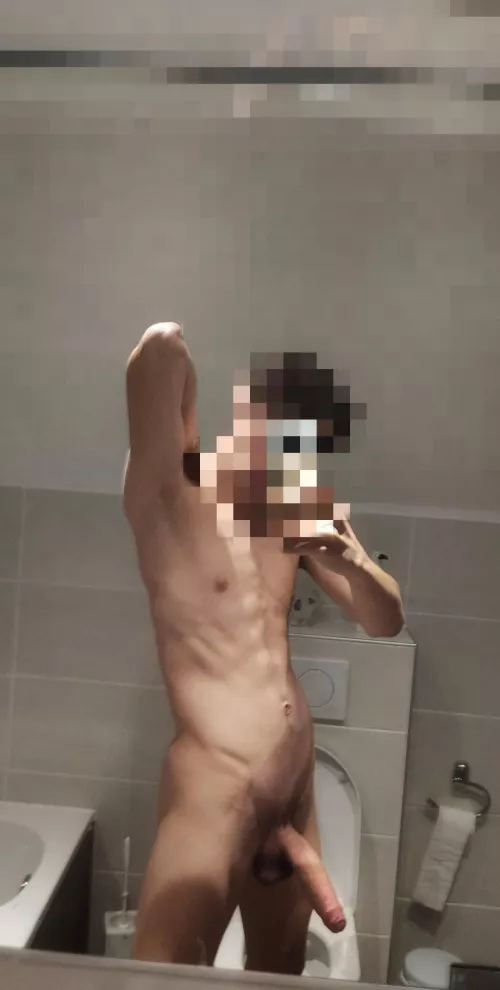 20 Submissive Boy I have been only bicurious until now but my GF is supporting me to get a Daddy to Take Care of my holes🥺