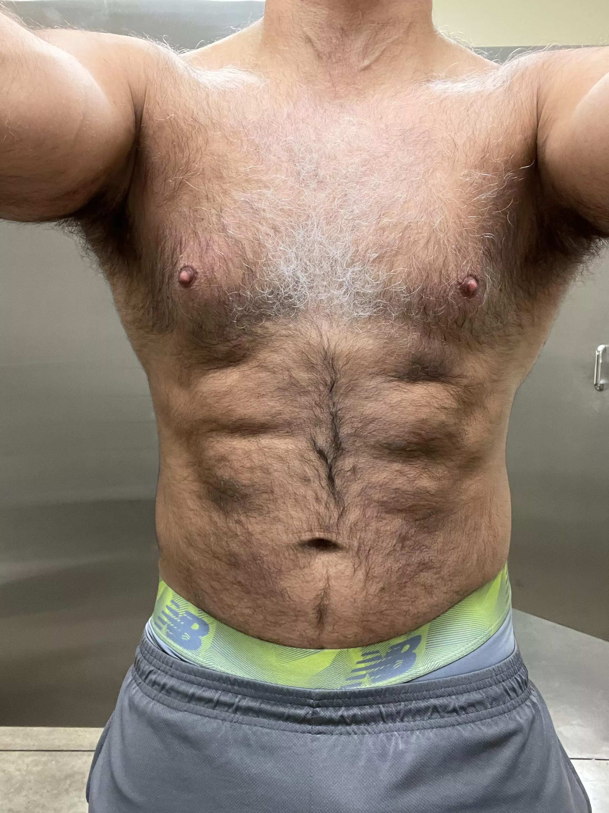 [40] It’s Sunday, grab a 6-pack.