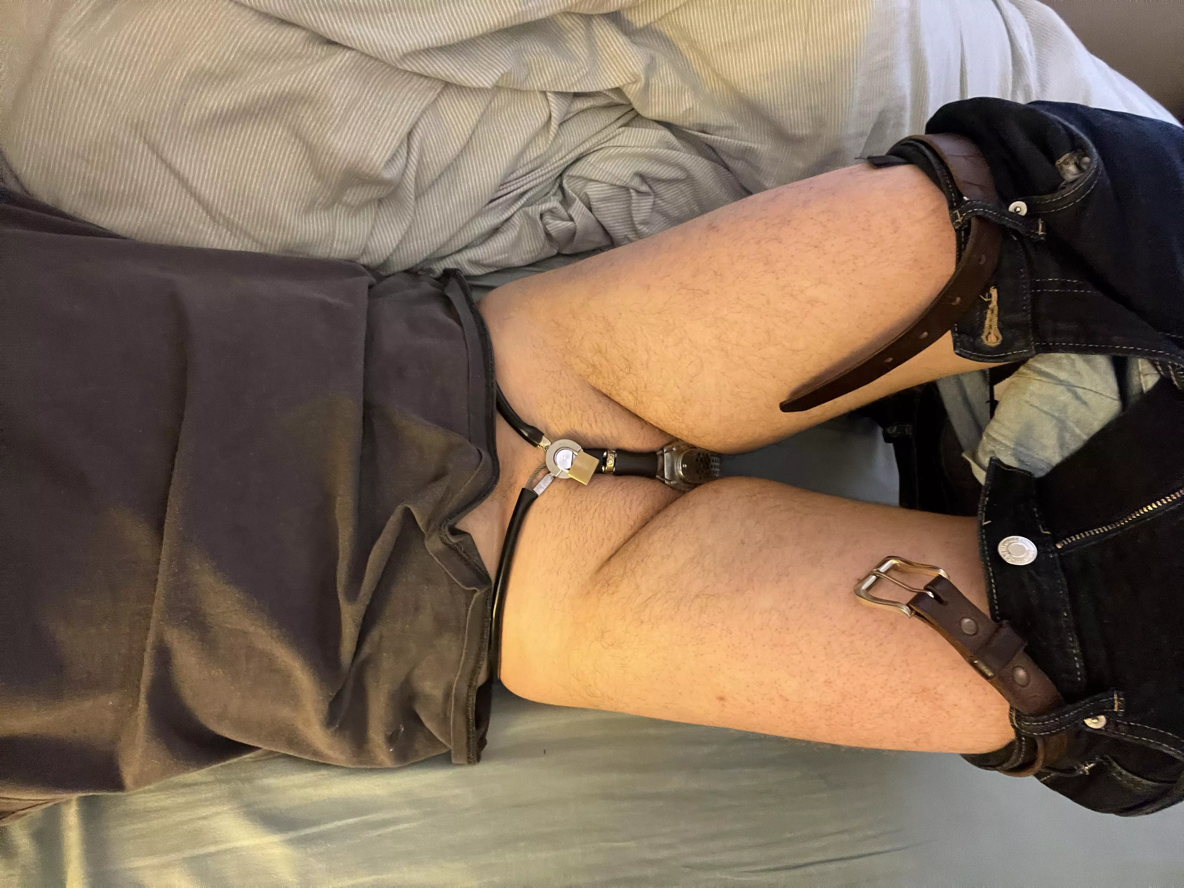 Casual lil pic from day 8! I’ve only gotten 2 minutes of stimulation and no edges the entire month 😭