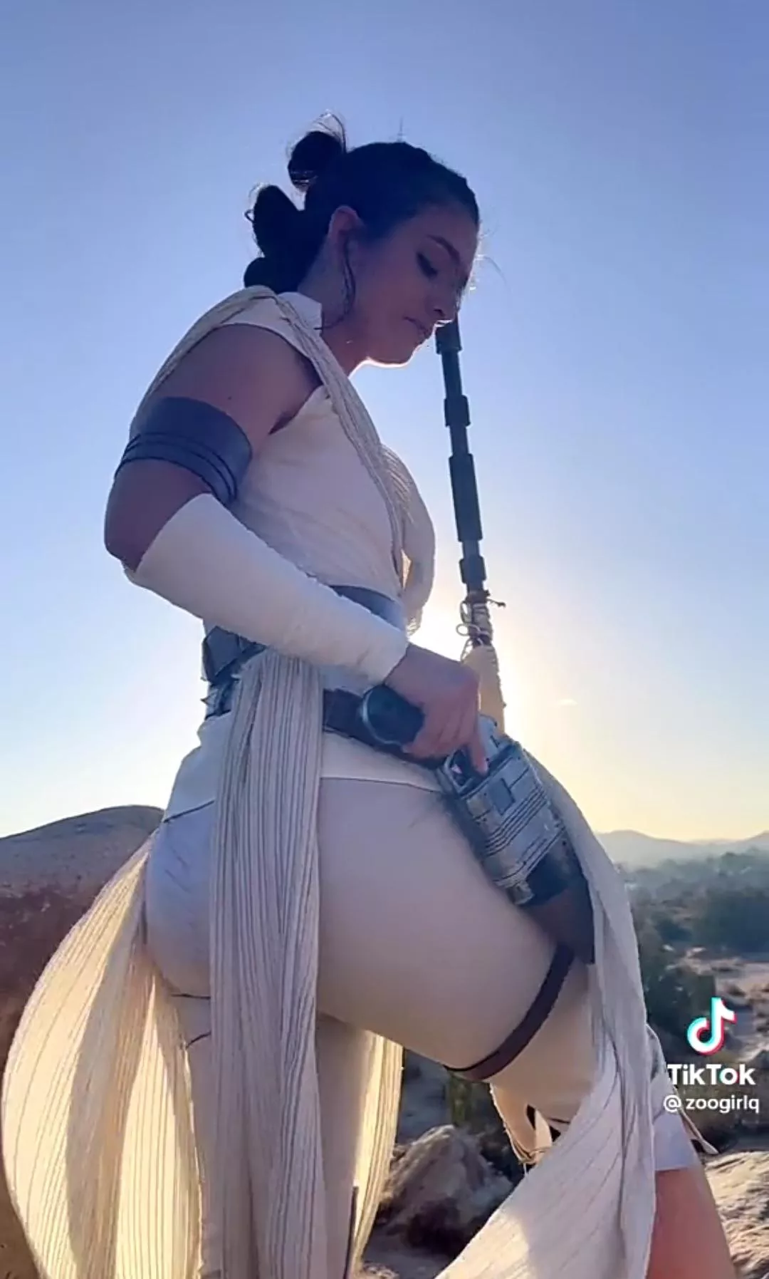 Cosplays of Rey (Skywalker) can be so beautiful? [TT: zoogirl]