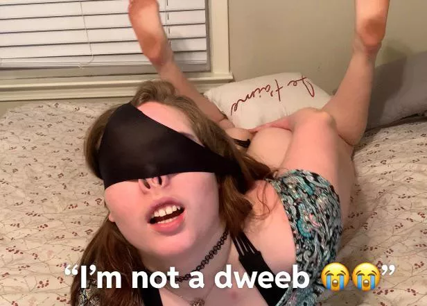 Filming some vids for my OF and got this gem of a screenshot 😭🤣 I was squeezing my buttcheeks together in resistance but my crack still got flossed 😭