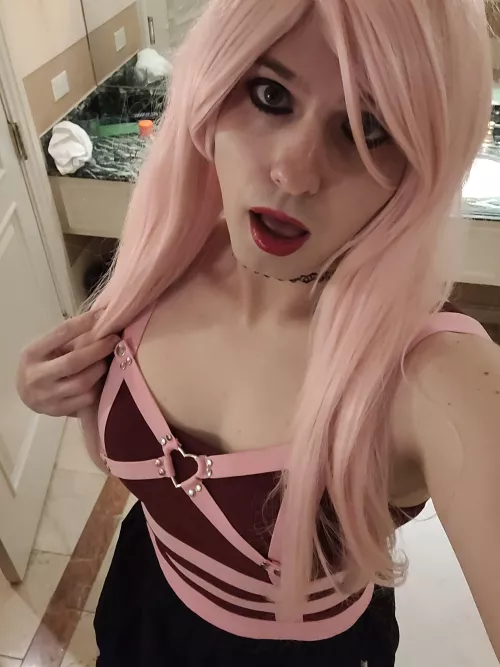 Fully giving into my girly side now 🥰