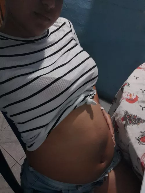 good morning everyone, interested in this beautiful big and soft tummy 😍🥰