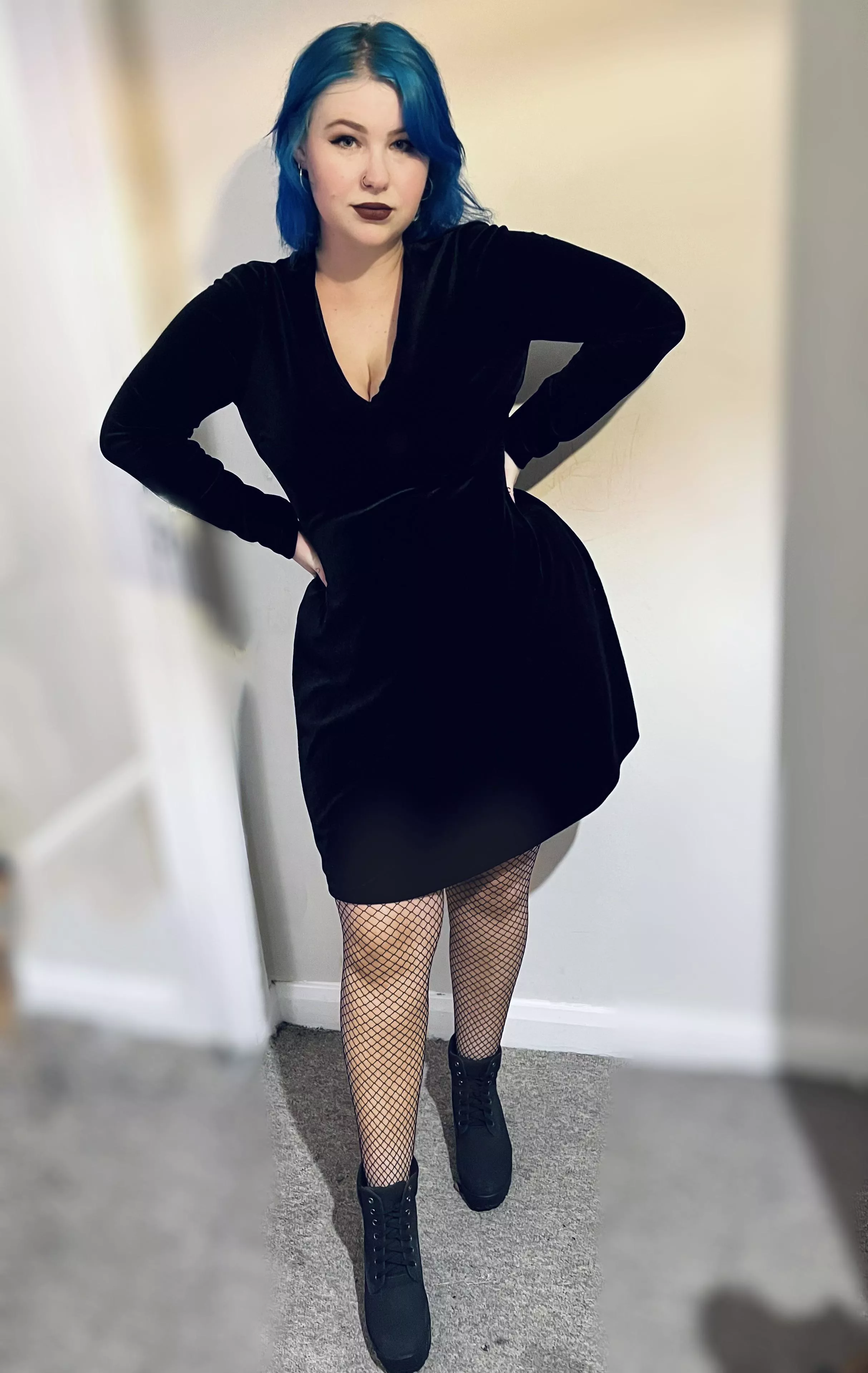 I just wanted to show you my outfit last night! I felt so cute