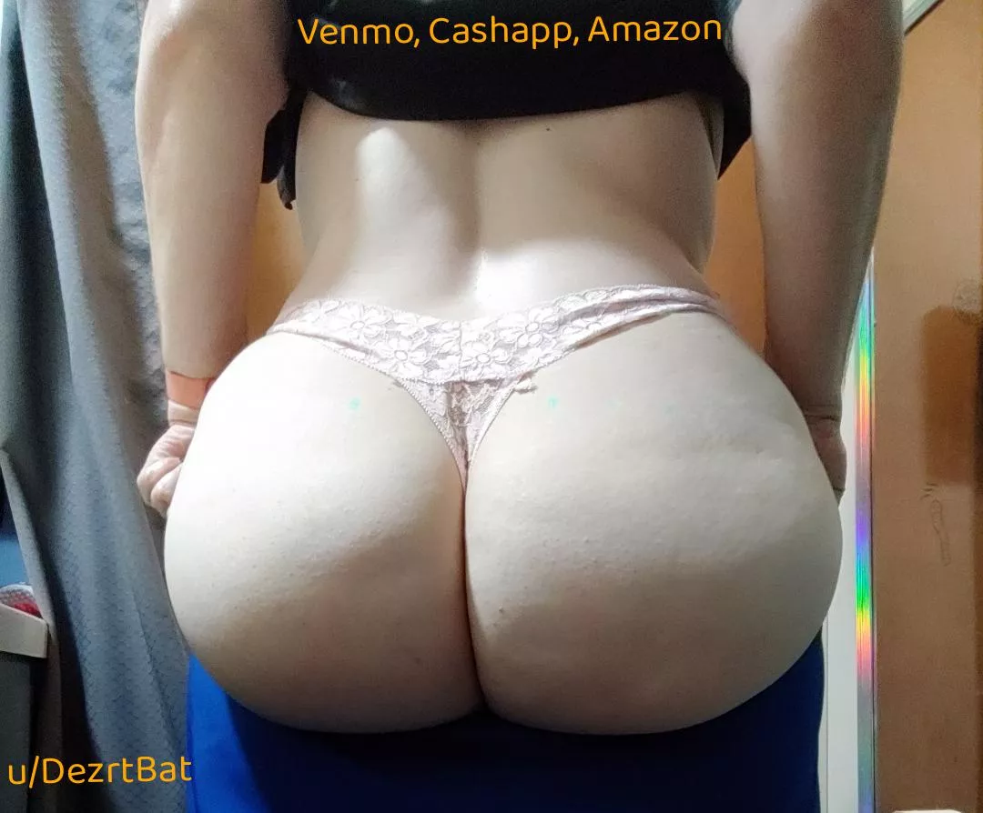 If this epic photo of my ass got you hard or made you blow, by all means say so in the comments 😏 [selling] Bras and panties start at $25 all month, don't miss out!