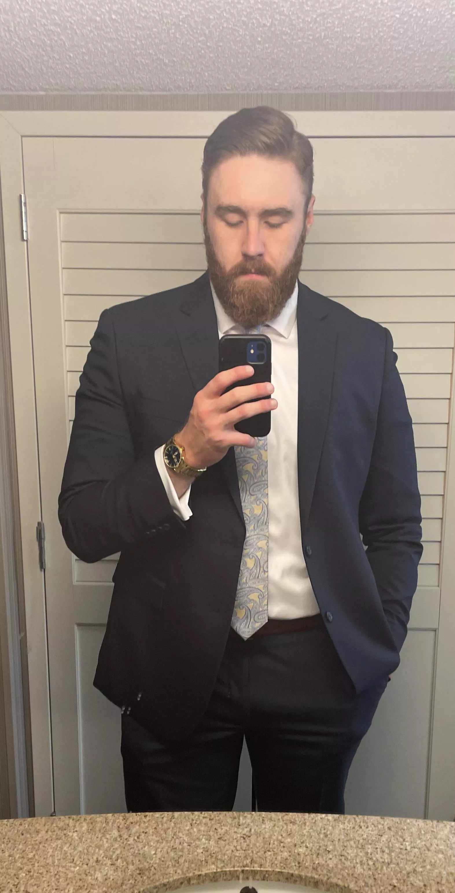 It was my birthday this week. Anyone wanna celebrate with me? 29, 6’5” and newly out as bi.