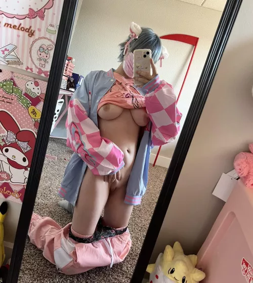 i’ve been a good kitty so where are my headpats?