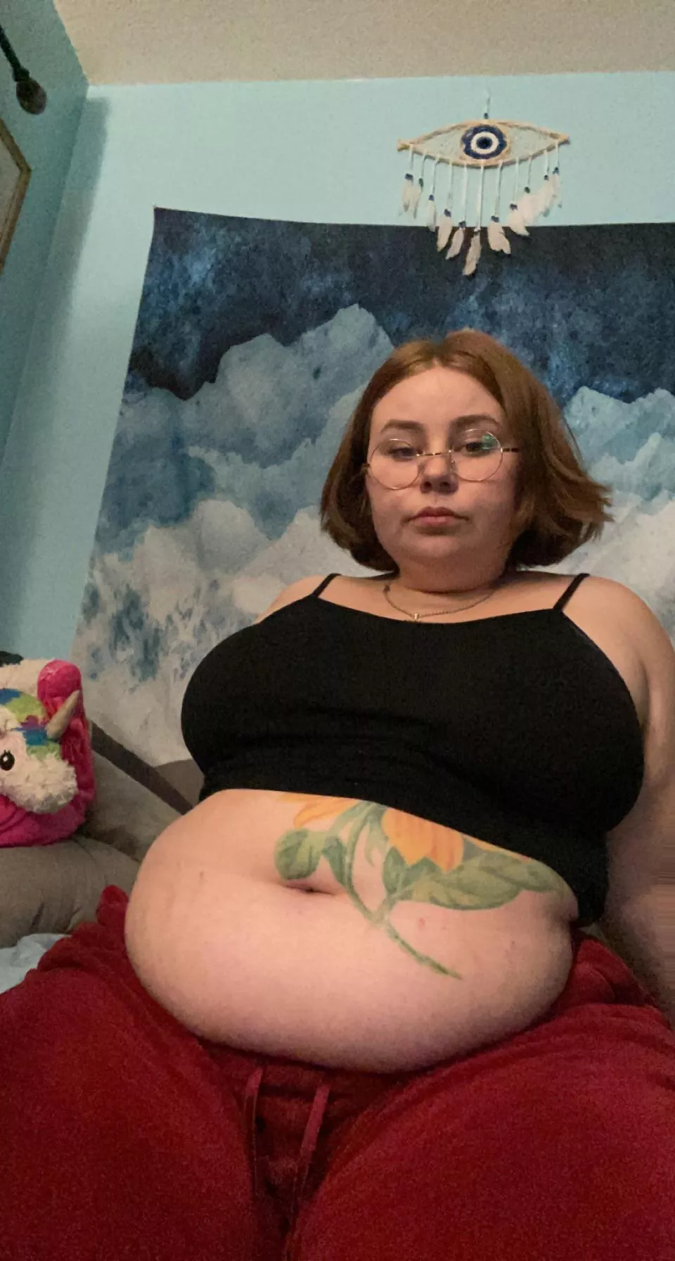 just finished stuffing myself with pizza and ice cream! ugh now i’m hungry again