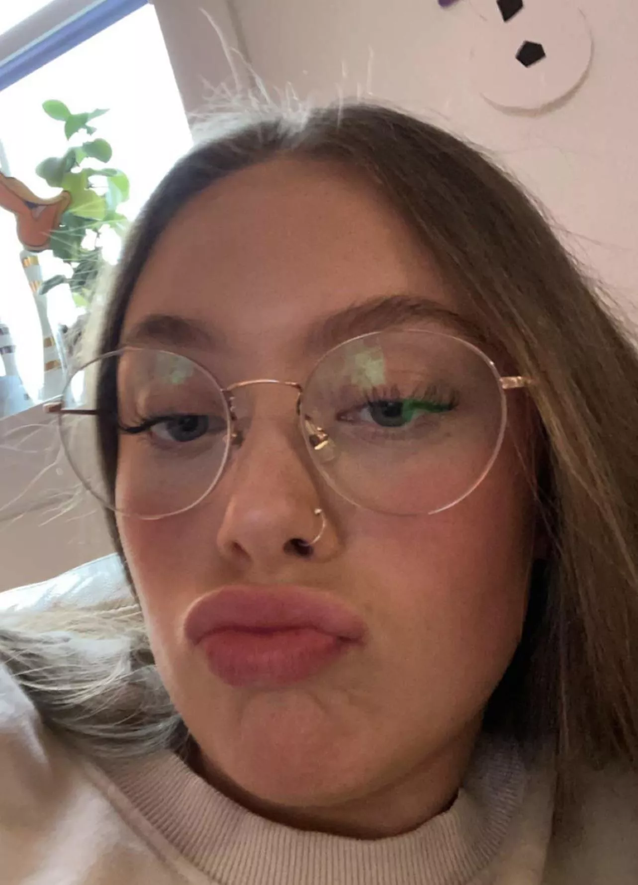 Looking for tribs. Got nudes too