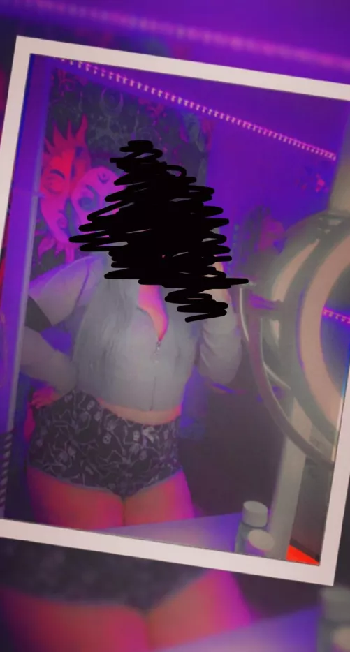 New to onlyfans 🍑💦 18+ content if you wish 😉 here’s a lil sneak peak of what you’re going to get a look at 🤤💦 thicc thighs save lives 😈🍑💦