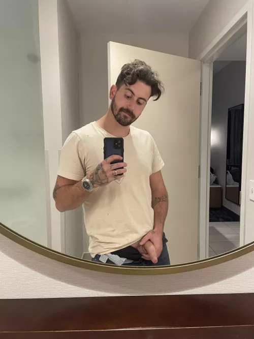 Not a boner but still hot 🥵