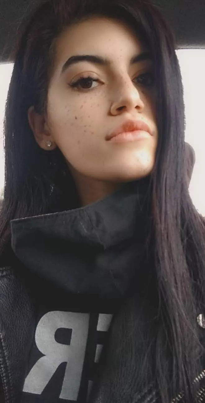 [selling] I will give one of you the privilege to send Me the keys to your chastity cage so I can wear them around My neck and make work to get them back. Kik: angelgoddess263