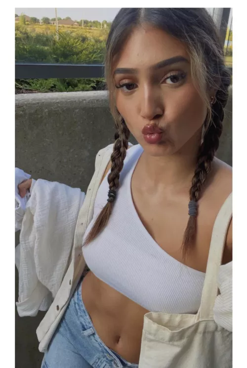 Send cum trib and I will send to her and show you reaction