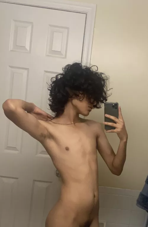 Small twink Latino here💜