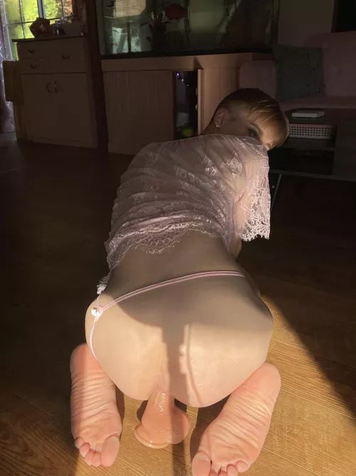 the dildo color matches my feet perfectly 🙈