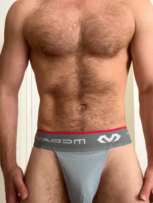 Who wants to come over and watch Sunday football with daddy? 😈