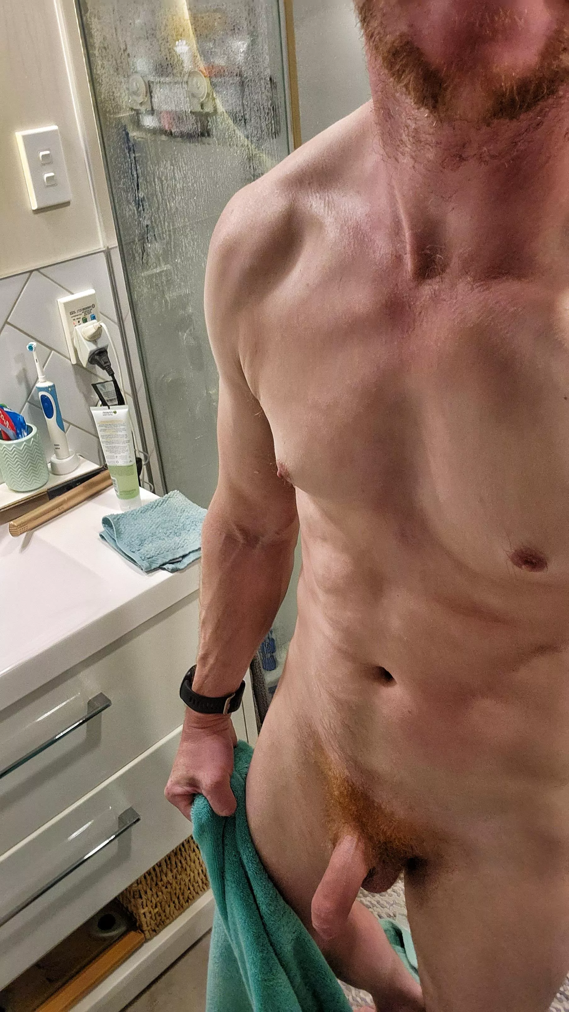 10 points for creativity, a nude in the bathroom! [36]