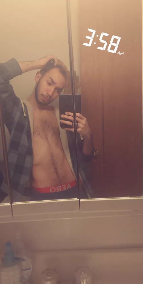 (19) Any other insomniacs? 😅