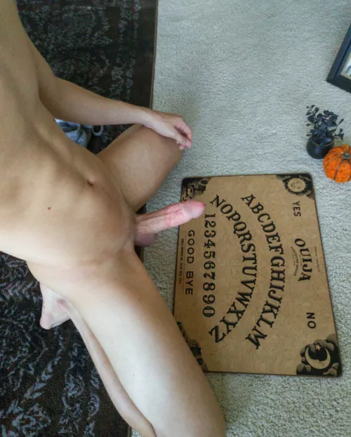 any twink spirits wanna suck my dick 🥺