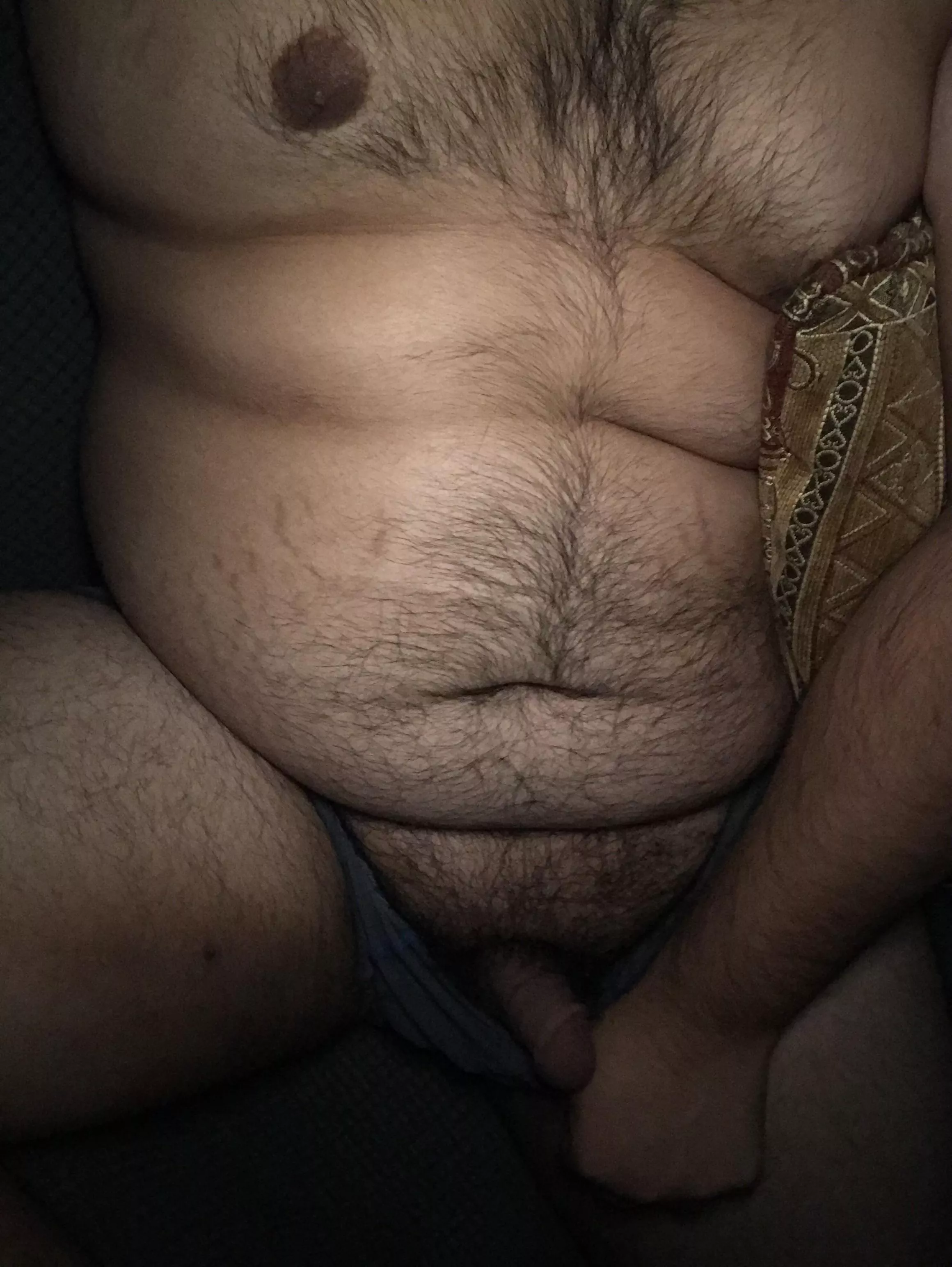 Bored at home 🫠 anyone wanna chat?