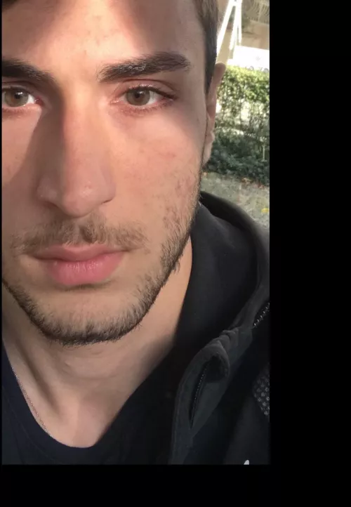 Come close to me.. 🤫