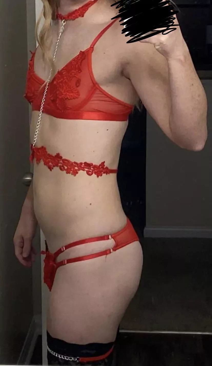 Did you have to do a double take to notice my pathetic little bulge?