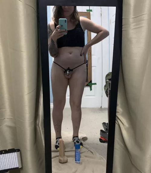 Getting ready for a fun night💕🤤