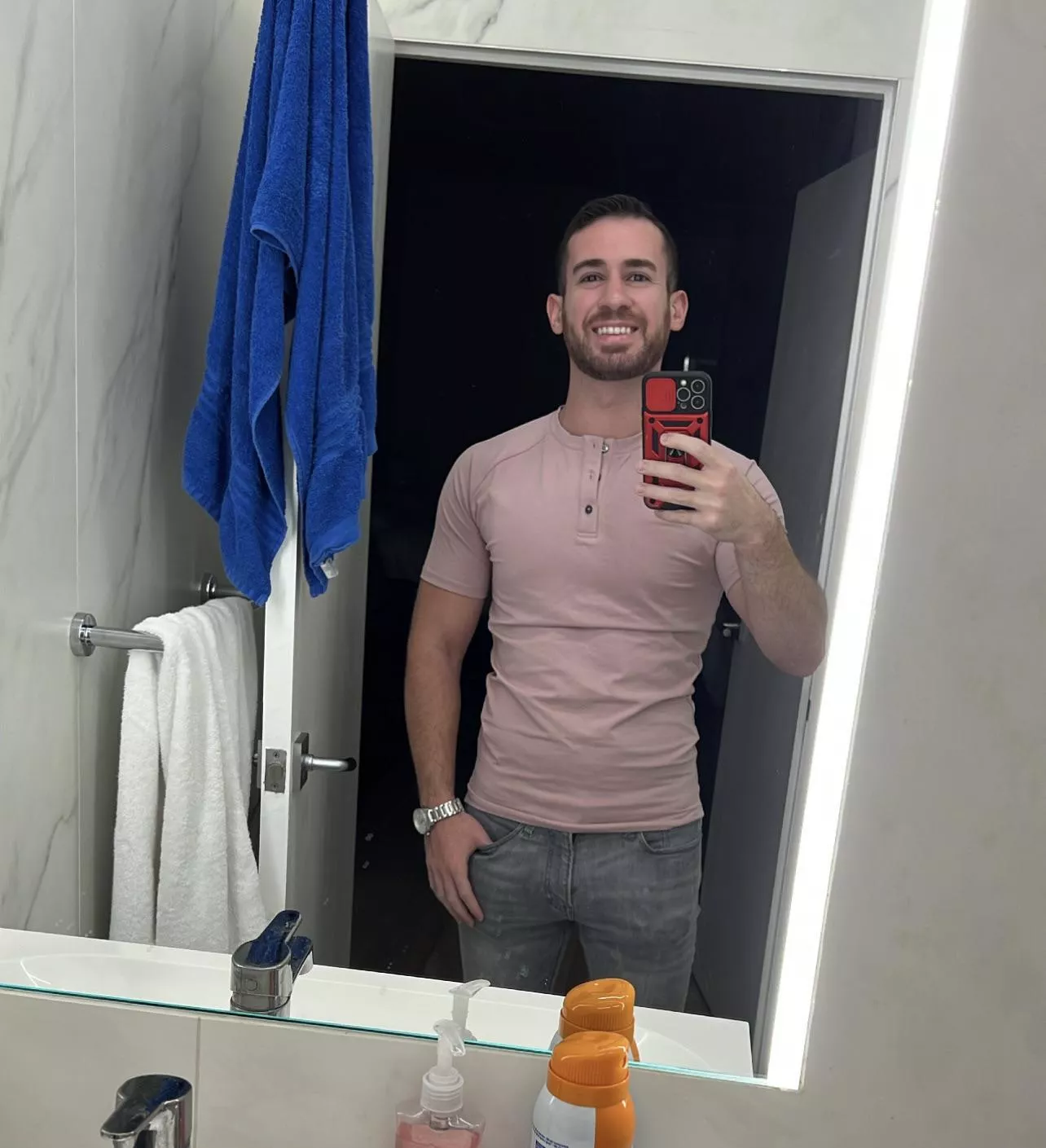 Hadn’t gone out in a while and felt cute! Hope everyone had a fun and safe weekend 😌