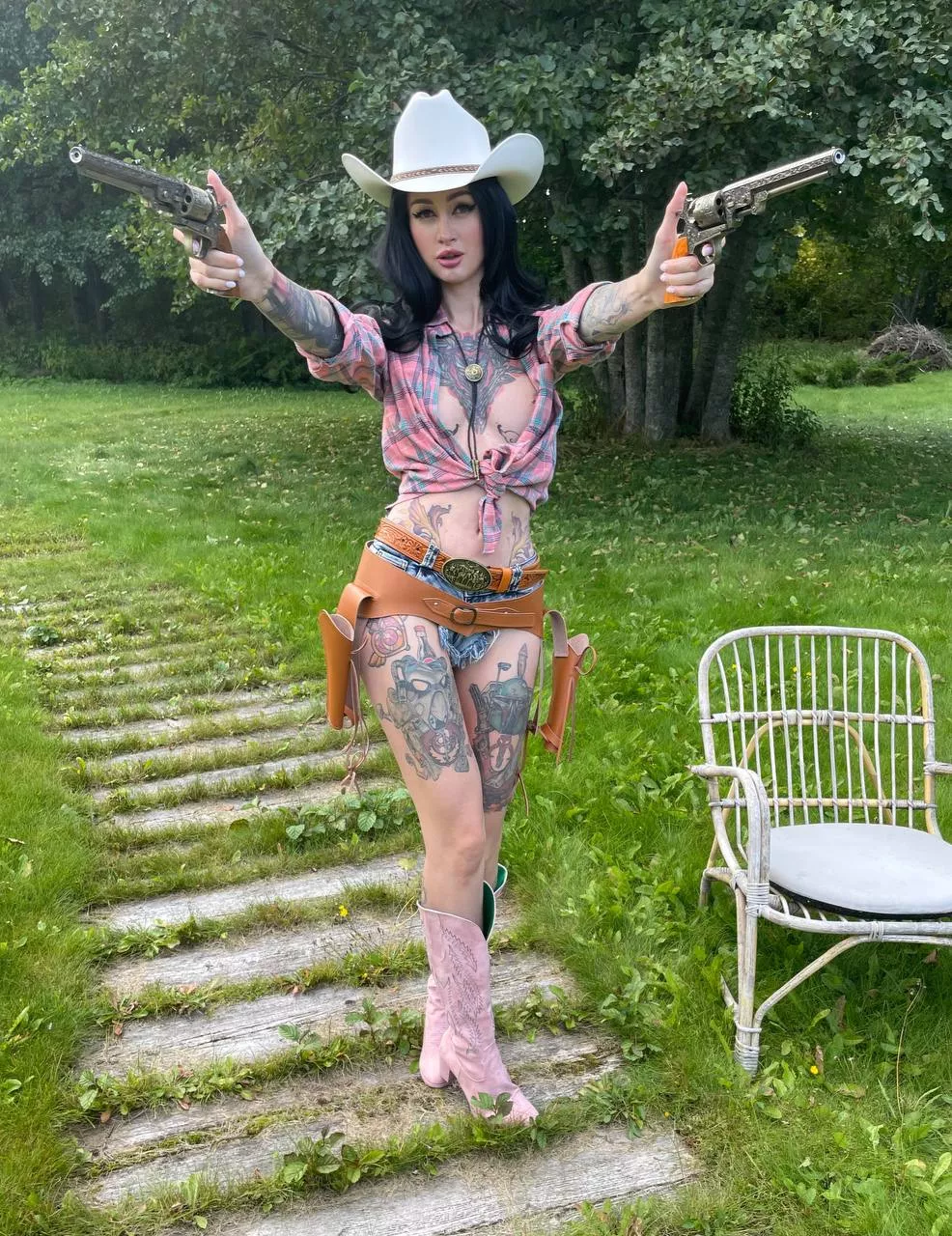 I'm a sexy cowgirl. Do you like my outfit?