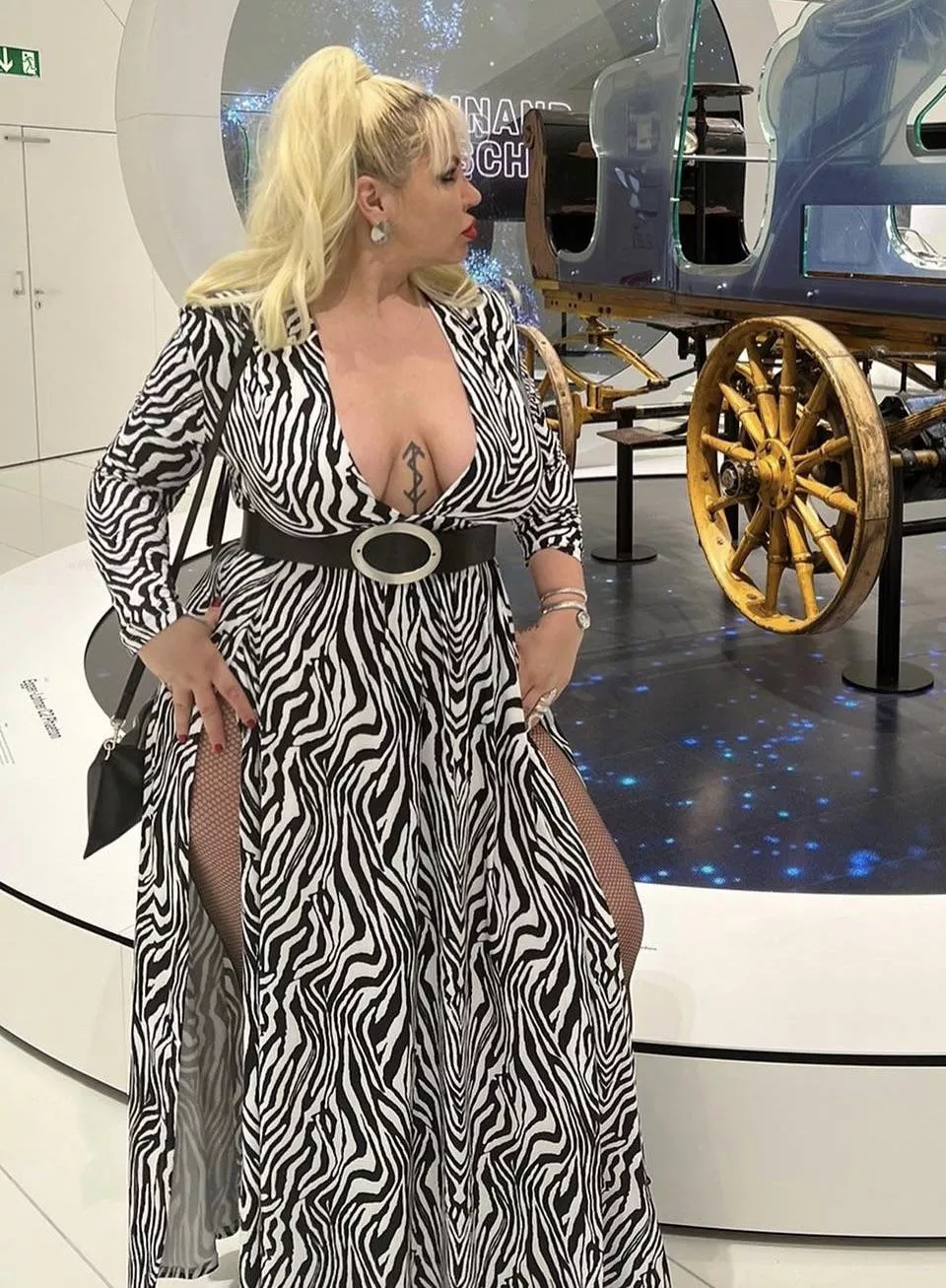 I’m not wearing panties and no one fucked me! Scam 🤣