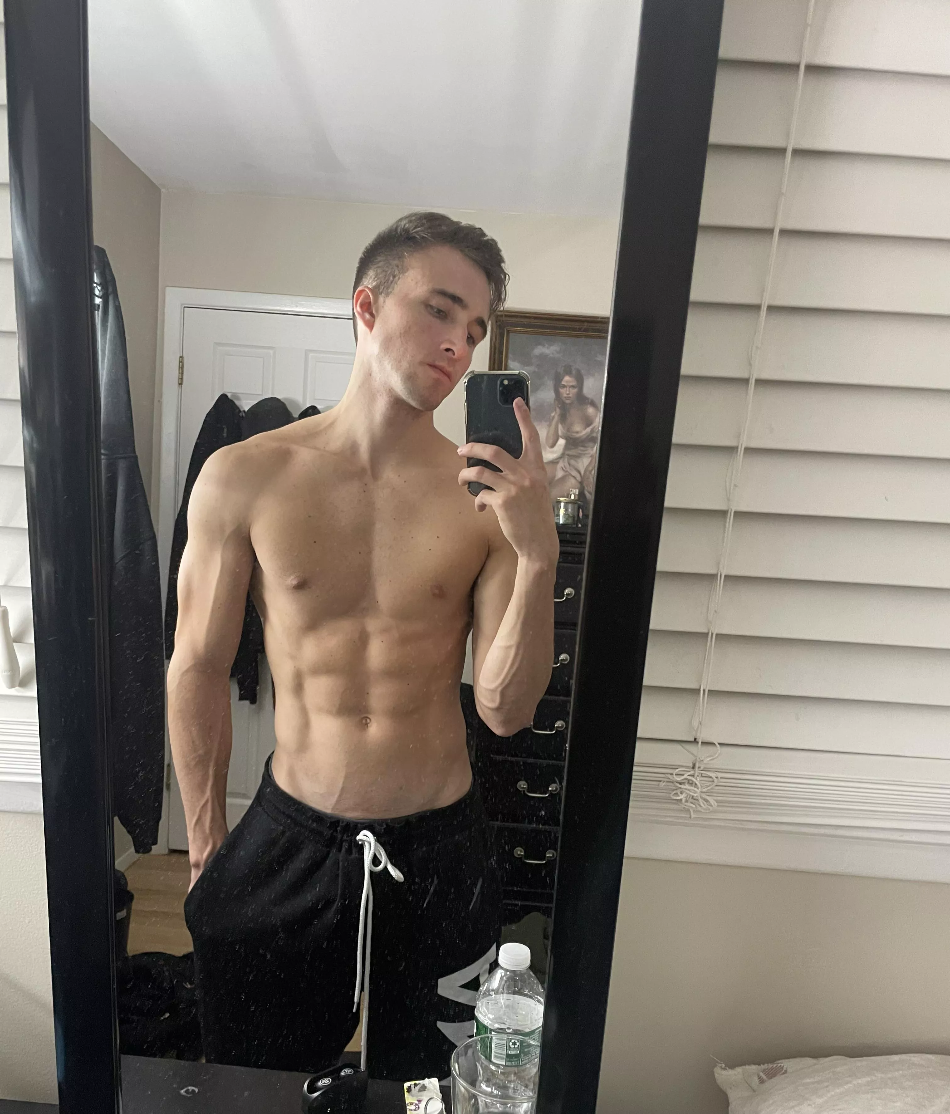 Nothin to see here don’t look closely