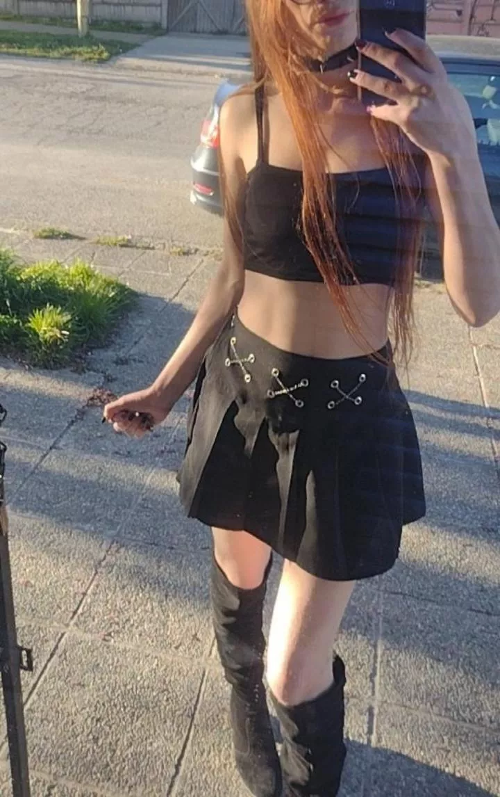 Sunday afternoon 🖤