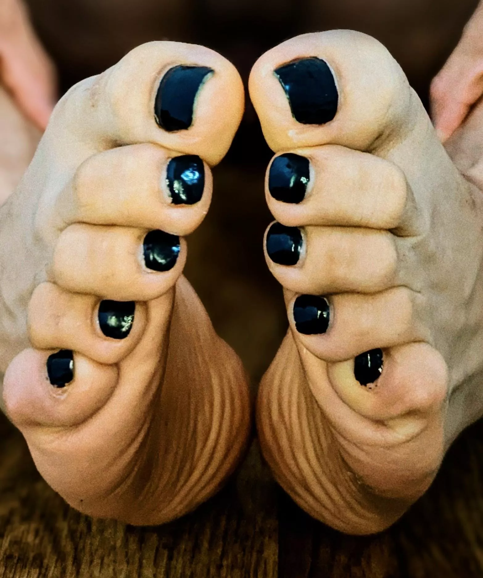 Toes and soles 😊🥺👇🏻💦💦