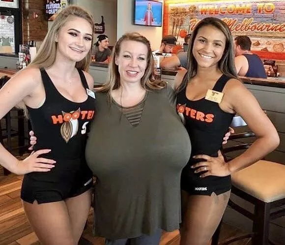 Wanna nuke a pair of Hooters servers? Bring Chelsea Charms with ya.