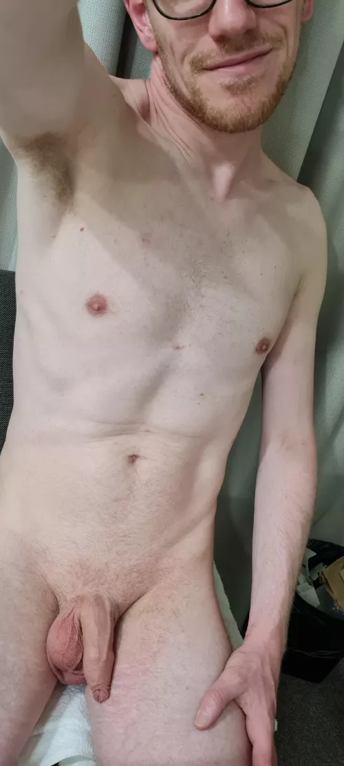 Who else sleeps naked when they are in hotels? ;)