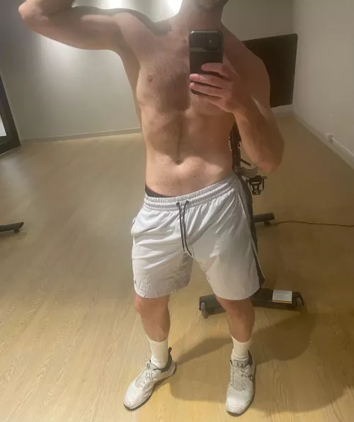 Come take a sniff, sub.