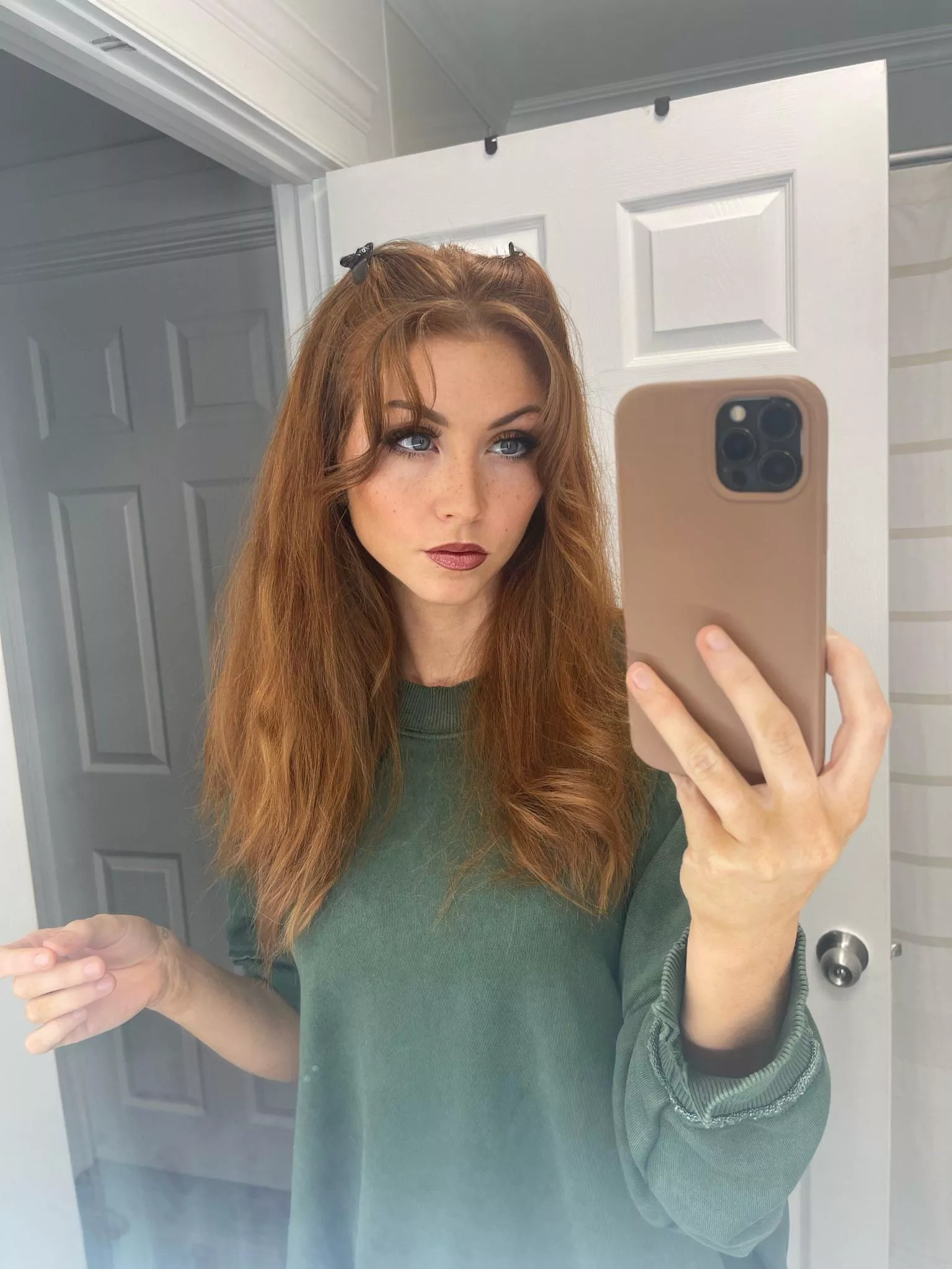 Cozy thanksgiving day, full of turkey and salt beef 😝